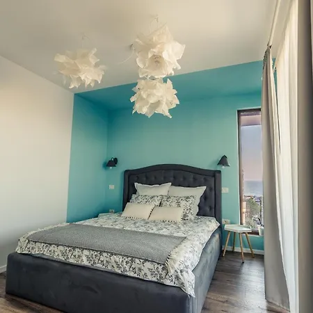 Luna Apartment